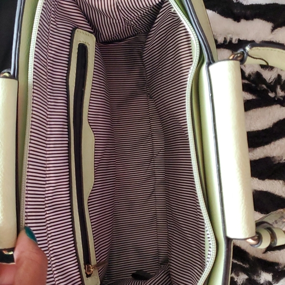 SUGU Mint Green Handbag - Picture 6 of 12